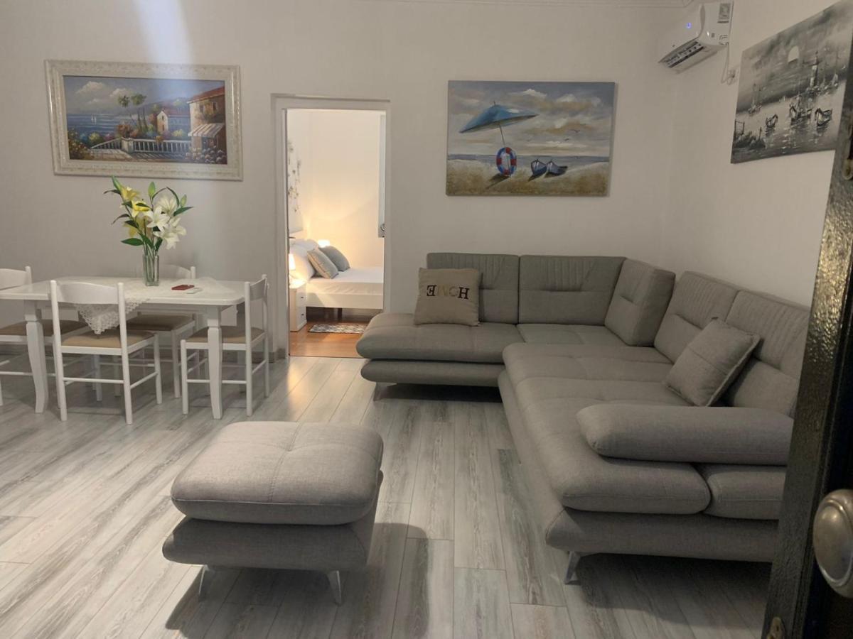 סרנדה Vjola Apartments 2 מראה חיצוני תמונה
